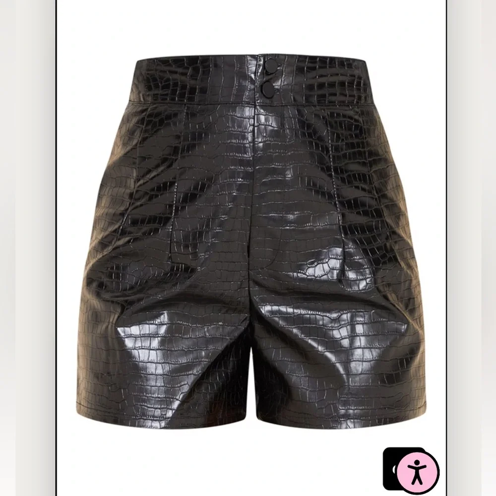 NWOT PrettyLittleThing Black Croc Faux Leather Pleat Detail High Waisted Shorts - Picture 13 of 16